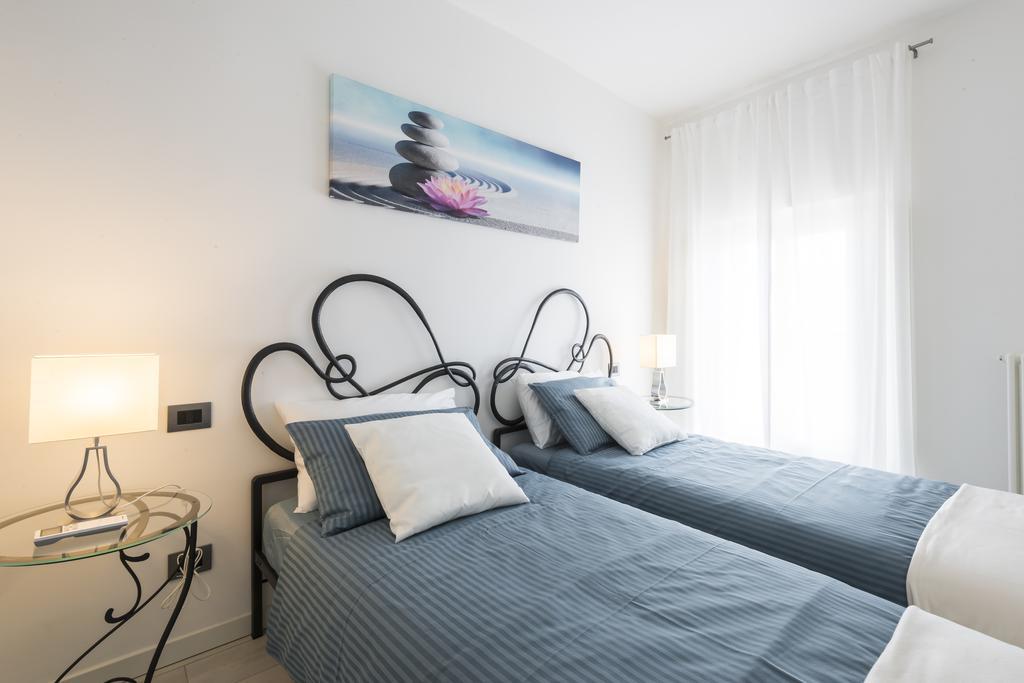 Attico Del Duomo Apartment Modena Bagian luar foto