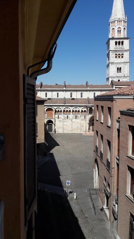 Attico Del Duomo Apartment Modena Bagian luar foto